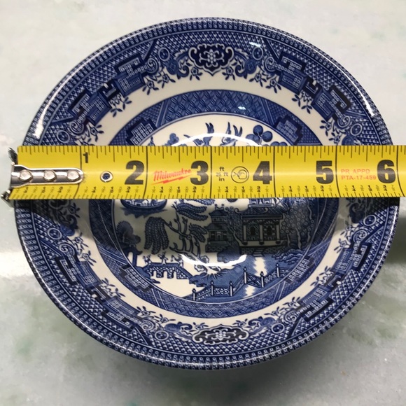 6” Blue Willow Bowl - Classic Chinoiserie Pattern - Picture 4 of 4